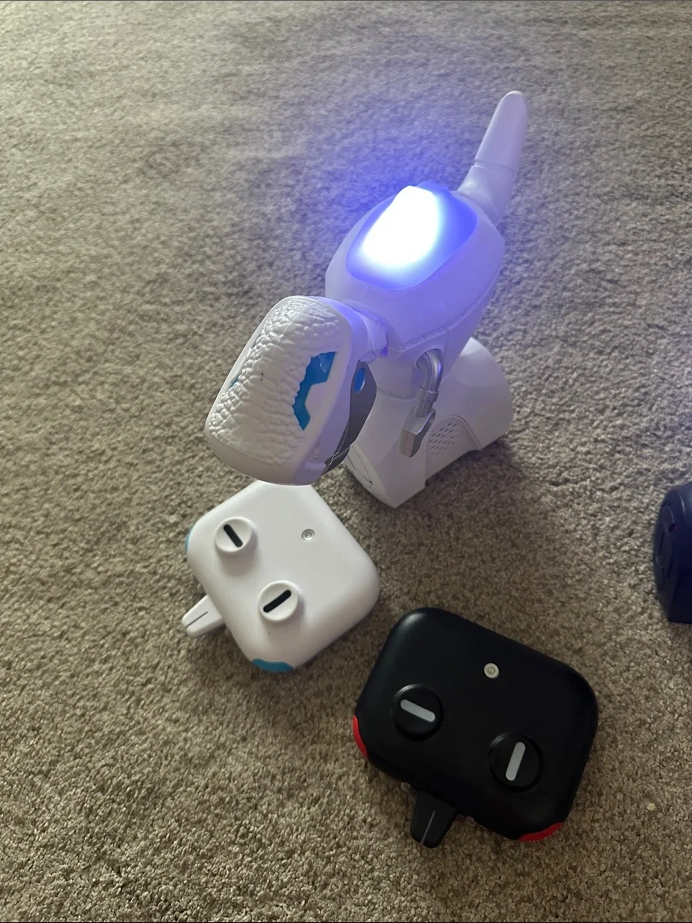 Sharper Image Dual Remote-Controlled Robot dinosaur in White and Black